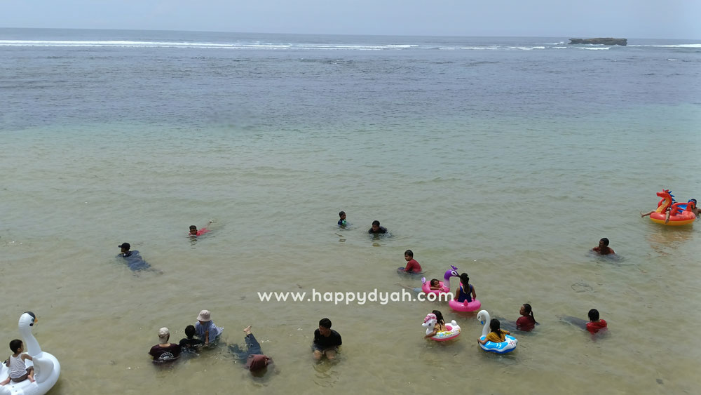 pantai di malang yang ramah anak